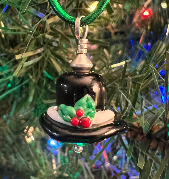 Festive Top Hat Charm